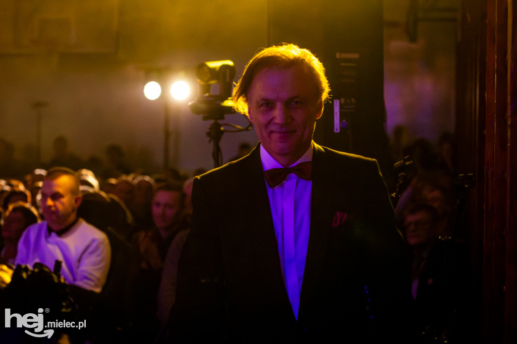 Podróże ze szkołą muzyczną w sali koncertowej I LO