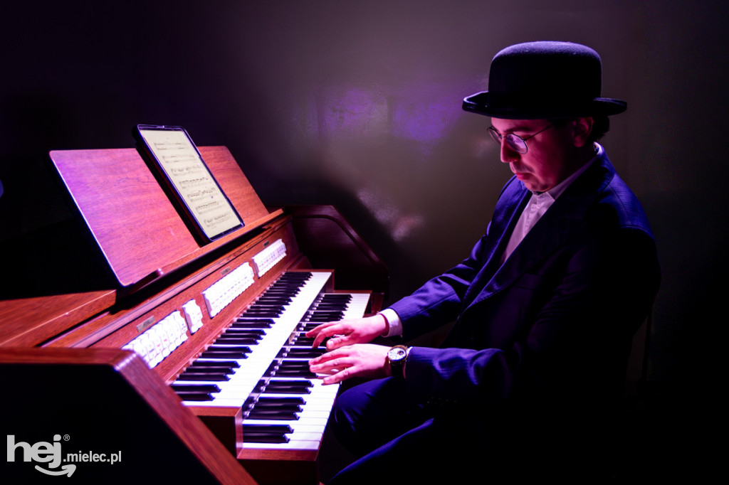 Podróże ze szkołą muzyczną w sali koncertowej I LO