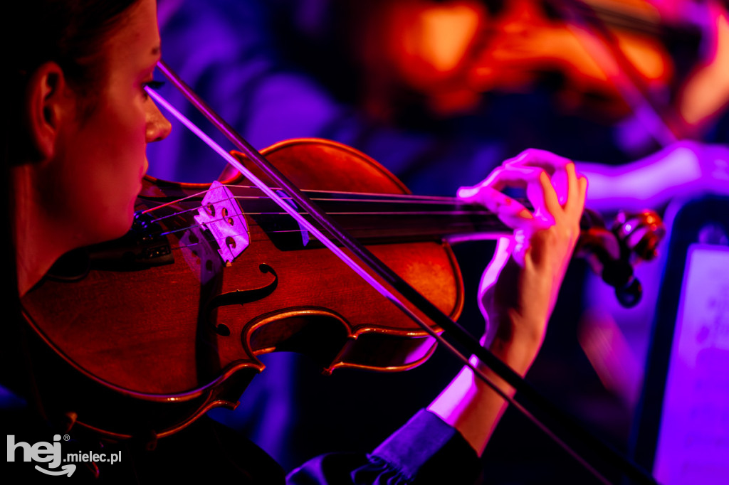 Podróże ze szkołą muzyczną w sali koncertowej I LO