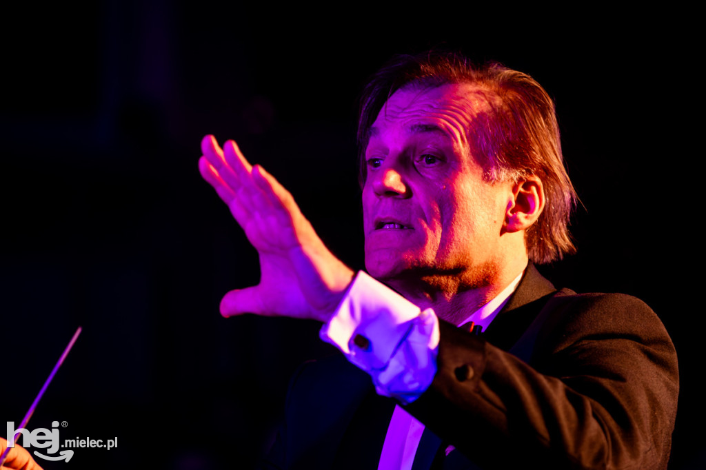 Podróże ze szkołą muzyczną w sali koncertowej I LO