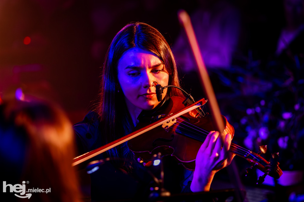 Podróże ze szkołą muzyczną w sali koncertowej I LO