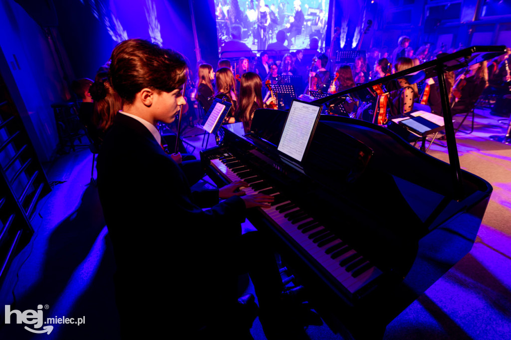 Podróże ze szkołą muzyczną w sali koncertowej I LO