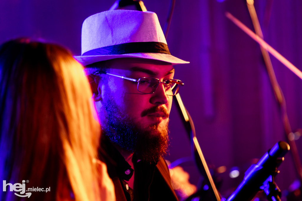 Podróże ze szkołą muzyczną w sali koncertowej I LO