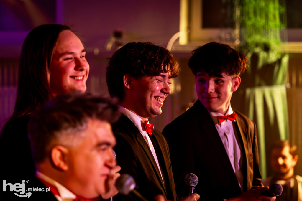 Podróże ze szkołą muzyczną w sali koncertowej I LO