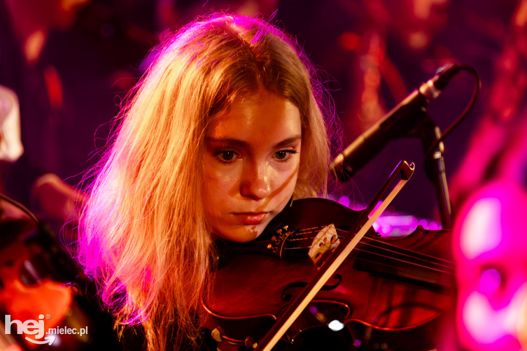 Podróże ze szkołą muzyczną w sali koncertowej I LO