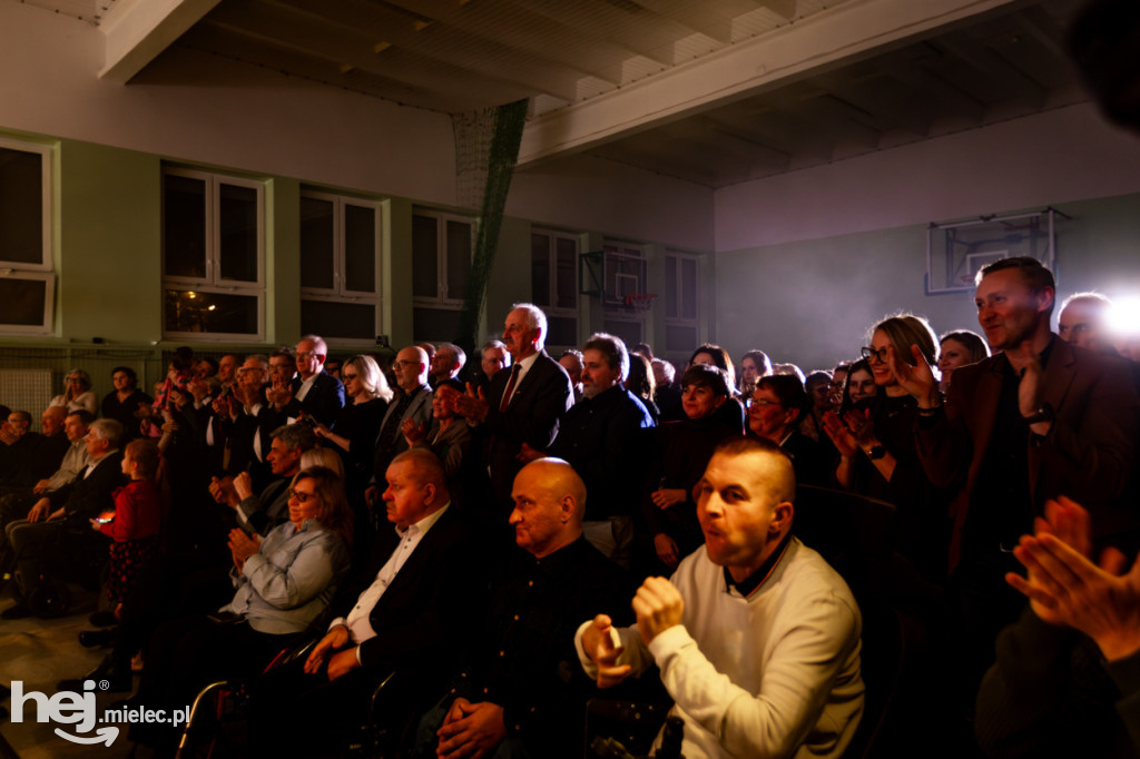 Podróże ze szkołą muzyczną w sali koncertowej I LO