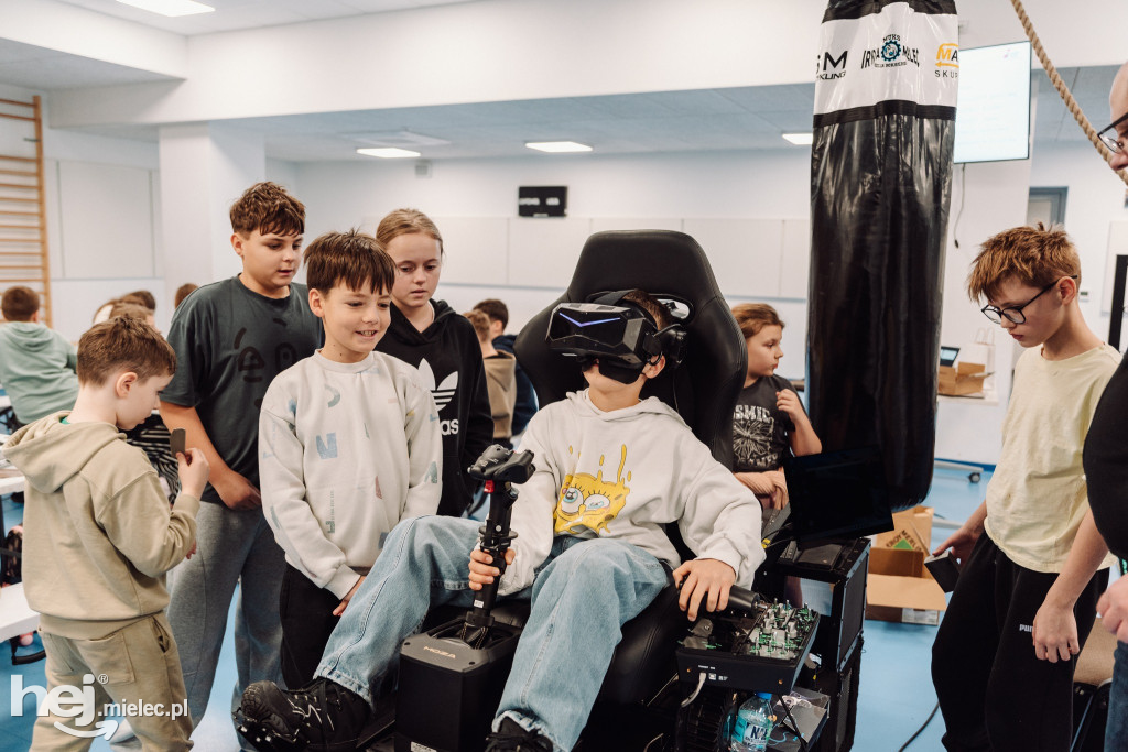 Lotnicza przygoda na półkoloniach MOSiR