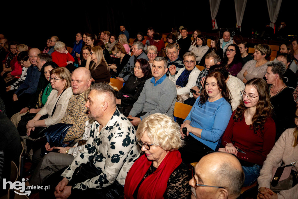 „Ogłoszenie, czyli jajka w pomidorach”