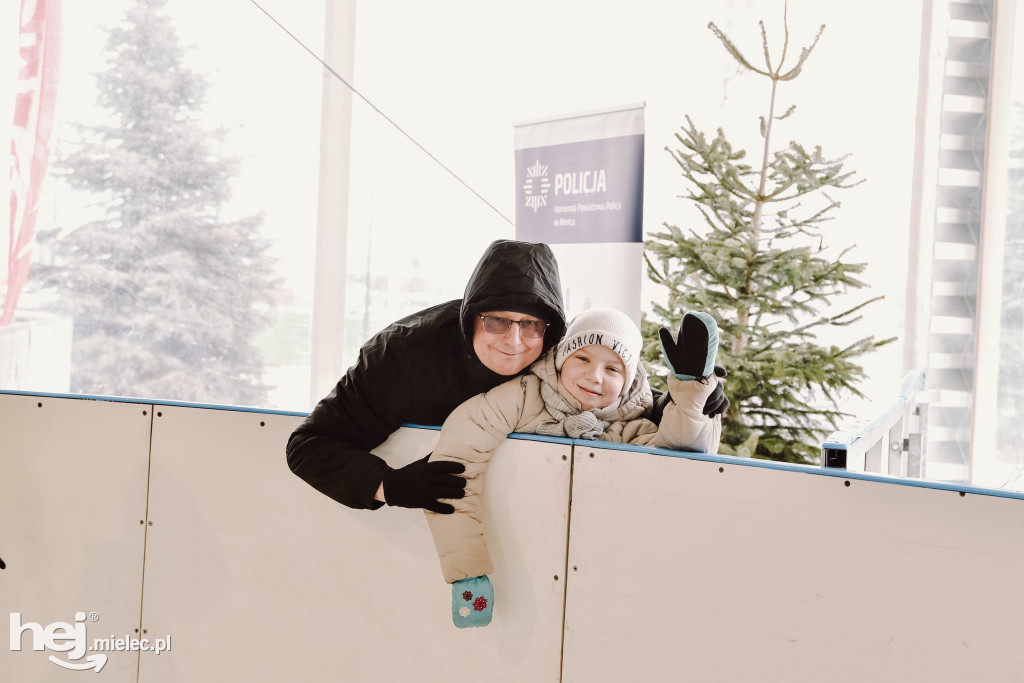 Policjanci i strażacy z wizytą na półkoloniach MOSiR