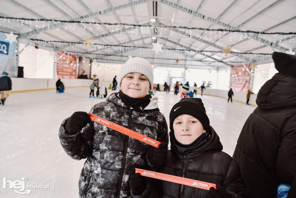 Policjanci i strażacy z wizytą na półkoloniach MOSiR