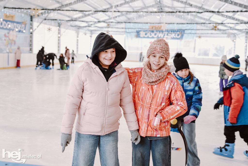 Policjanci i strażacy z wizytą na półkoloniach MOSiR