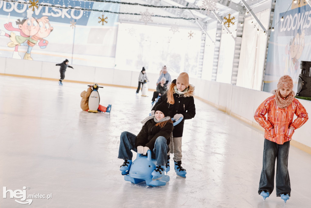 Policjanci i strażacy z wizytą na półkoloniach MOSiR