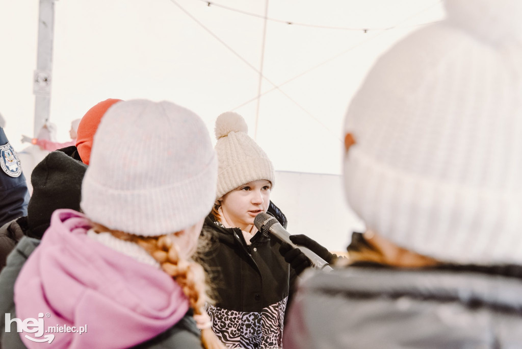 Policjanci i strażacy z wizytą na półkoloniach MOSiR
