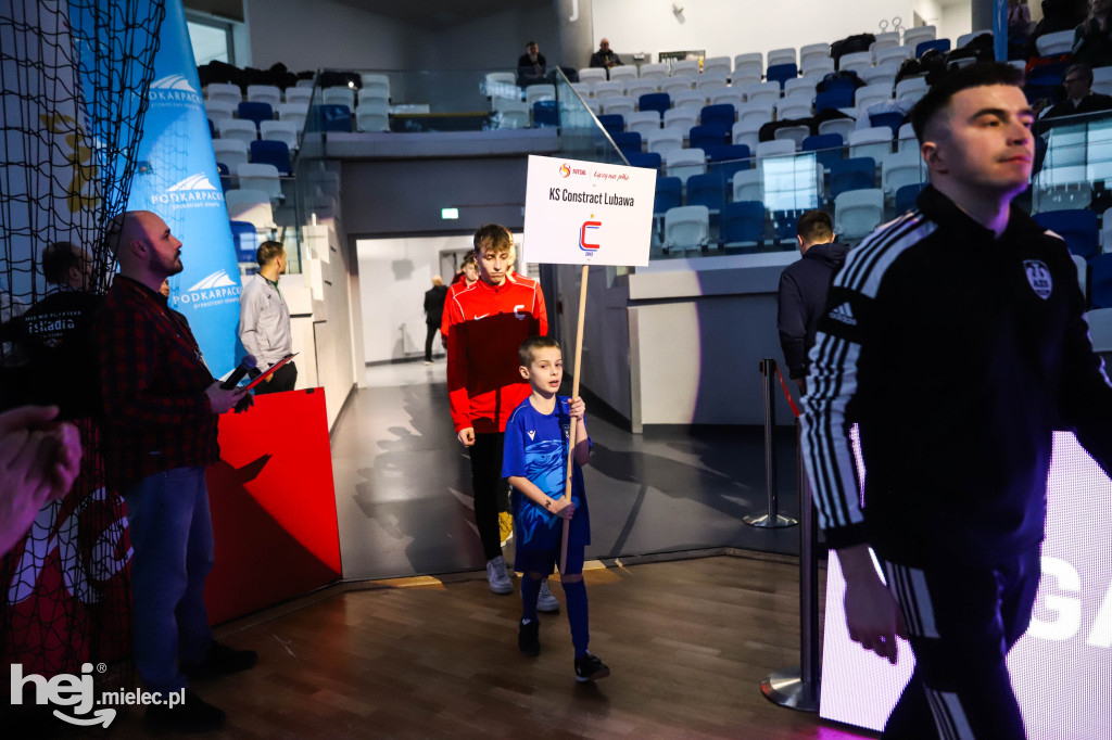 Uroczyste otwarcie Młodzieżowych Mistrzostw Polski U-19 w futsalu w Mielcu