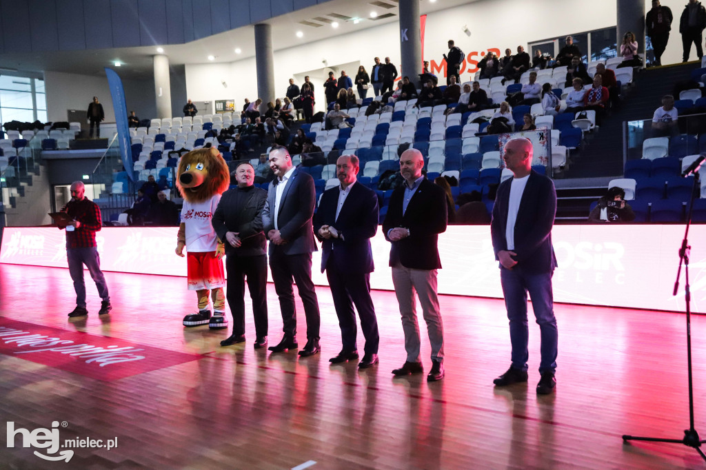 Uroczyste otwarcie Młodzieżowych Mistrzostw Polski U-19 w futsalu w Mielcu