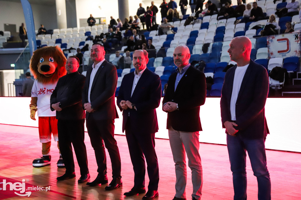 Uroczyste otwarcie Młodzieżowych Mistrzostw Polski U-19 w futsalu w Mielcu