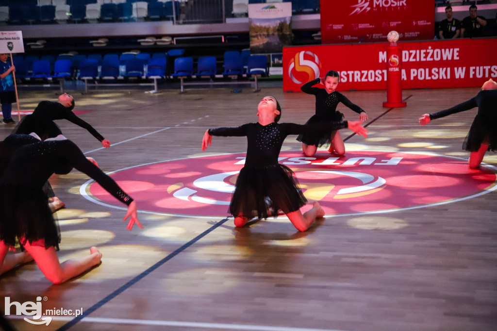 Uroczyste otwarcie Młodzieżowych Mistrzostw Polski U-19 w futsalu w Mielcu