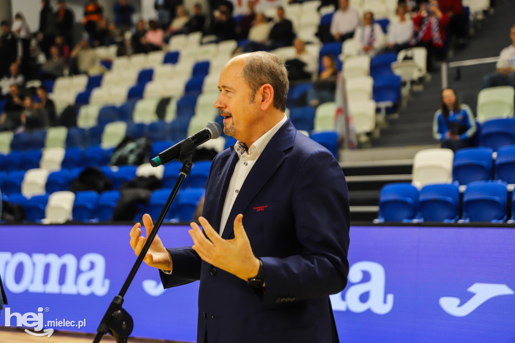 Uroczyste otwarcie Młodzieżowych Mistrzostw Polski U-19 w futsalu w Mielcu