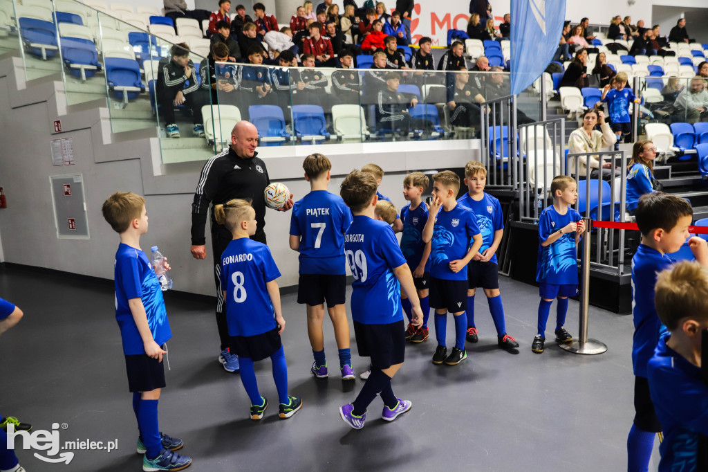 Uroczyste otwarcie Młodzieżowych Mistrzostw Polski U-19 w futsalu w Mielcu