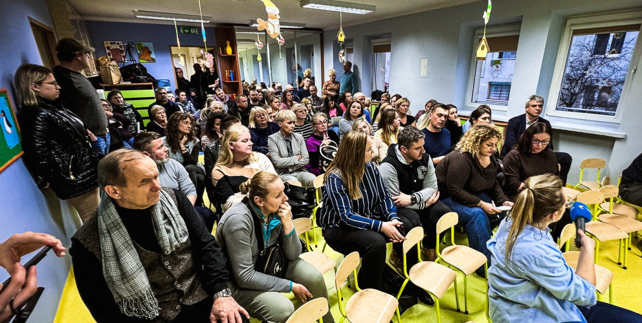 DYSKUSJA O WYGASZENIU PRZEDSZKOLA NUMER 12