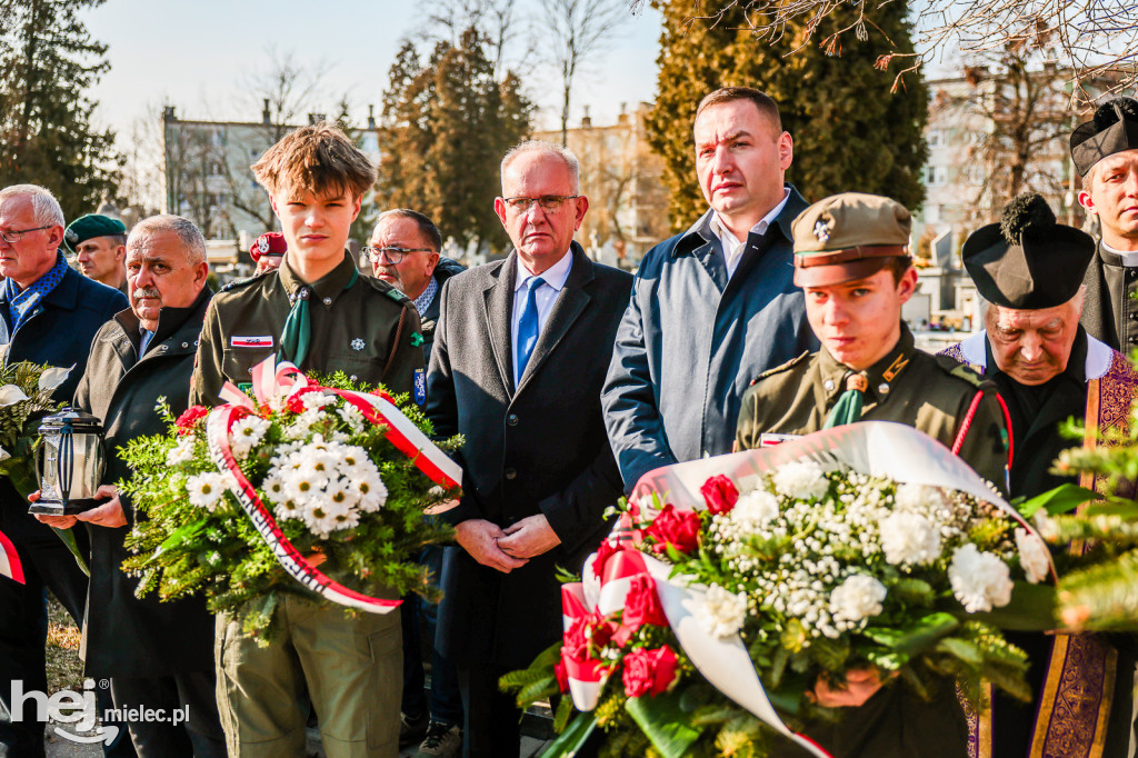 ODZNACZENIE MOGIŁY ŚP. KPT. JERZEGO DĘBICKIEGO