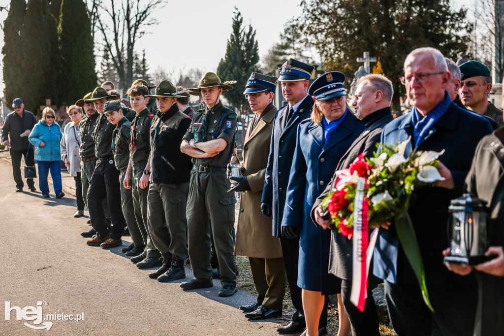 ODZNACZENIE MOGIŁY ŚP. KPT. JERZEGO DĘBICKIEGO