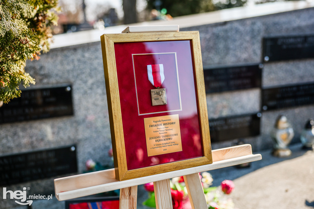 ODZNACZENIE MOGIŁY ŚP. KPT. JERZEGO DĘBICKIEGO