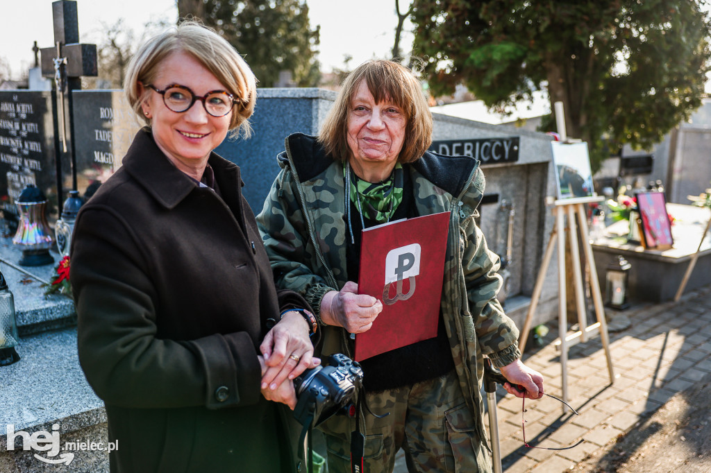 ODZNACZENIE MOGIŁY ŚP. KPT. JERZEGO DĘBICKIEGO