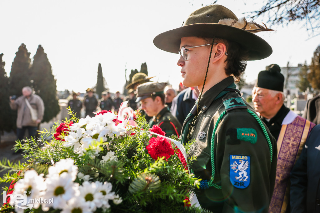 ODZNACZENIE MOGIŁY ŚP. KPT. JERZEGO DĘBICKIEGO