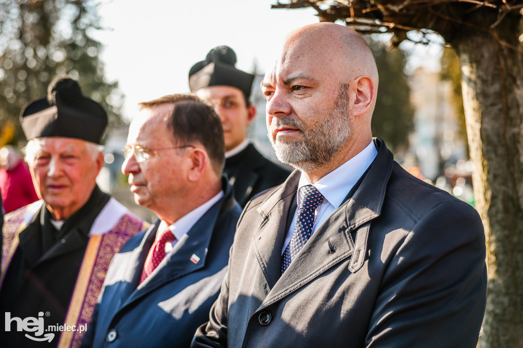 ODZNACZENIE MOGIŁY ŚP. KPT. JERZEGO DĘBICKIEGO