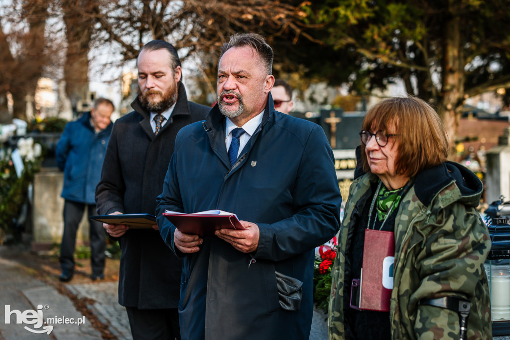 ODZNACZENIE MOGIŁY ŚP. KPT. JERZEGO DĘBICKIEGO