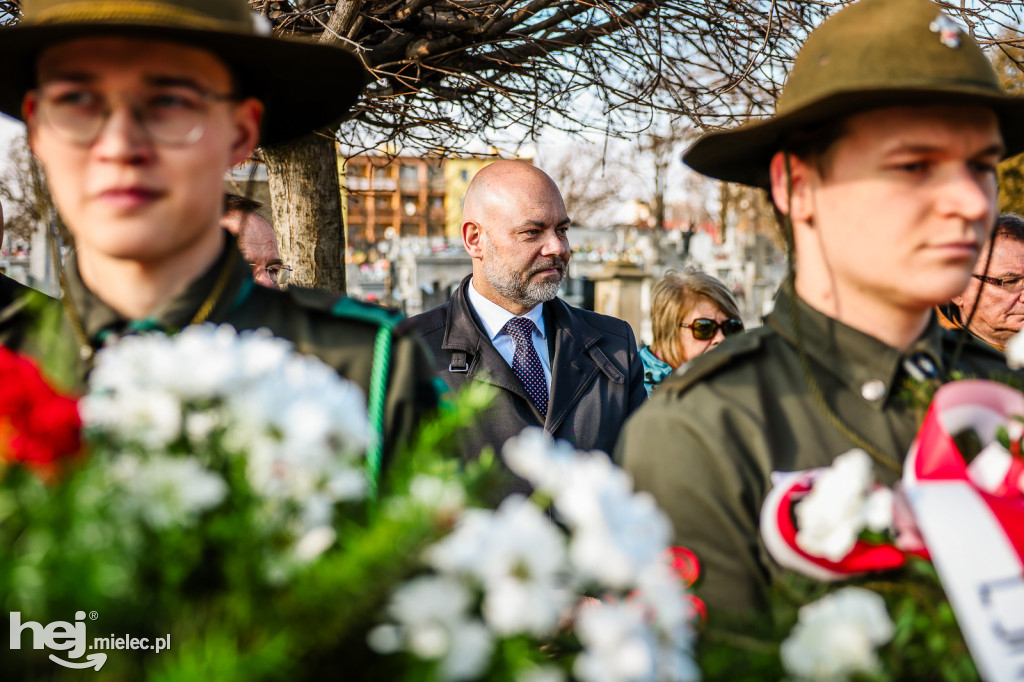 ODZNACZENIE MOGIŁY ŚP. KPT. JERZEGO DĘBICKIEGO