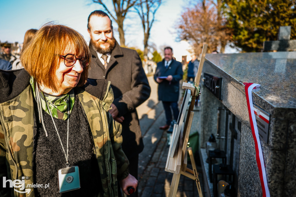 ODZNACZENIE MOGIŁY ŚP. KPT. JERZEGO DĘBICKIEGO