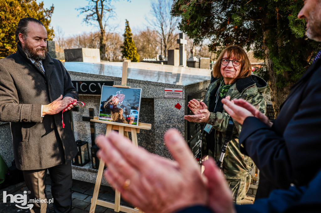 ODZNACZENIE MOGIŁY ŚP. KPT. JERZEGO DĘBICKIEGO