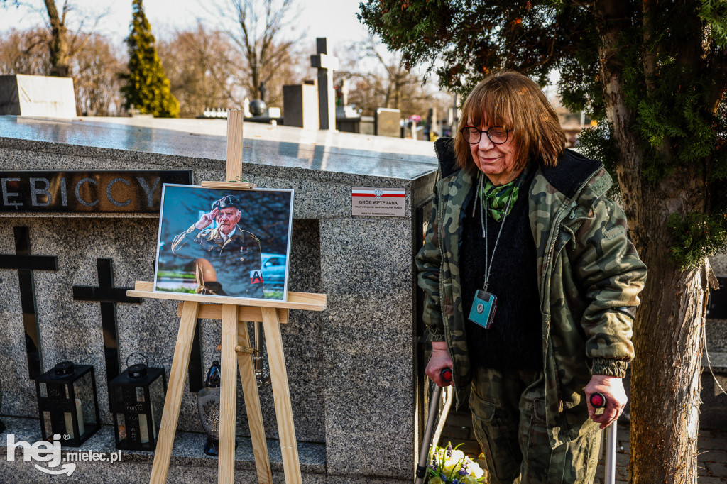ODZNACZENIE MOGIŁY ŚP. KPT. JERZEGO DĘBICKIEGO