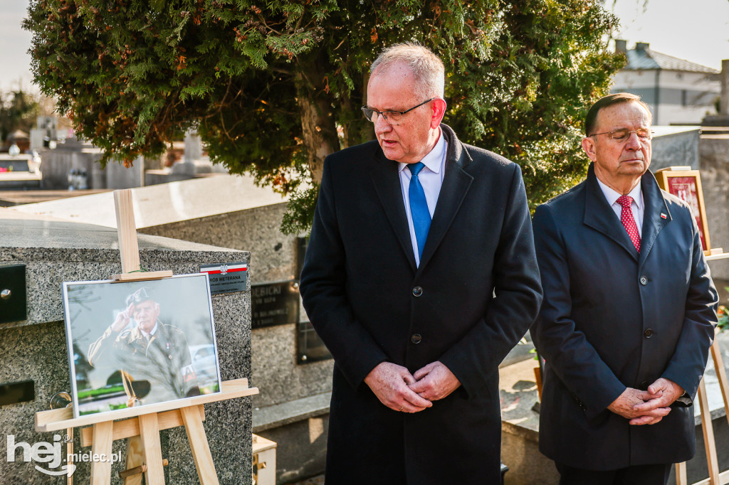 ODZNACZENIE MOGIŁY ŚP. KPT. JERZEGO DĘBICKIEGO