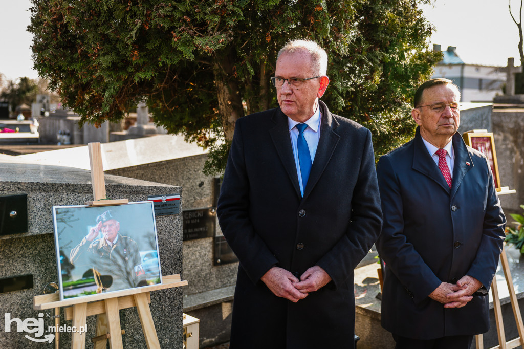 ODZNACZENIE MOGIŁY ŚP. KPT. JERZEGO DĘBICKIEGO