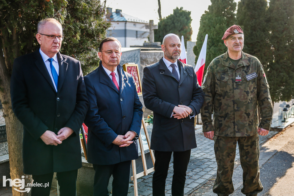 ODZNACZENIE MOGIŁY ŚP. KPT. JERZEGO DĘBICKIEGO