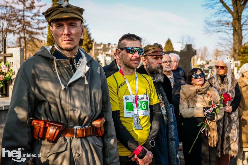 ODZNACZENIE MOGIŁY ŚP. KPT. JERZEGO DĘBICKIEGO
