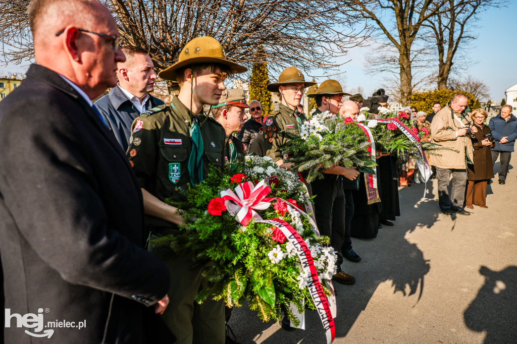 ODZNACZENIE MOGIŁY ŚP. KPT. JERZEGO DĘBICKIEGO