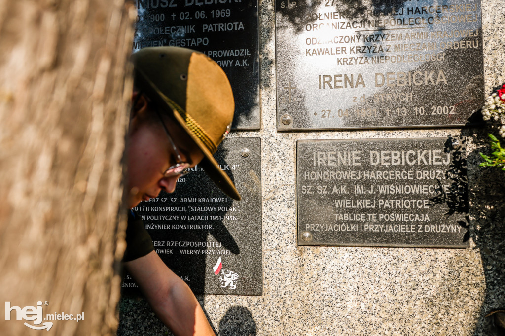 ODZNACZENIE MOGIŁY ŚP. KPT. JERZEGO DĘBICKIEGO