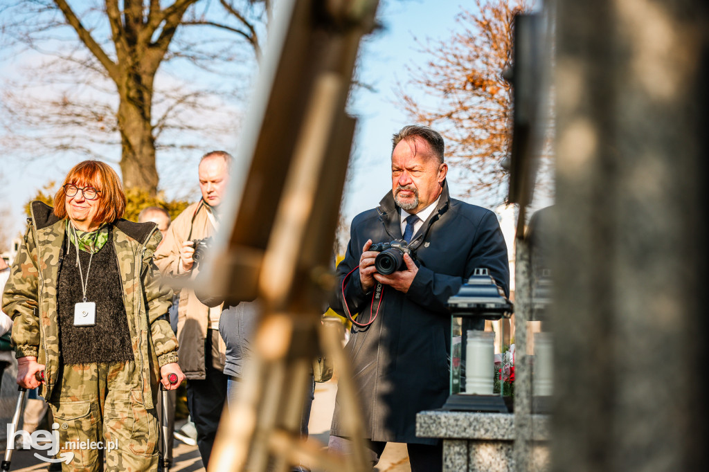 ODZNACZENIE MOGIŁY ŚP. KPT. JERZEGO DĘBICKIEGO