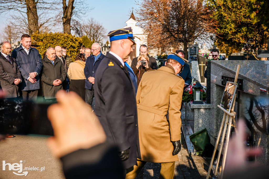 ODZNACZENIE MOGIŁY ŚP. KPT. JERZEGO DĘBICKIEGO