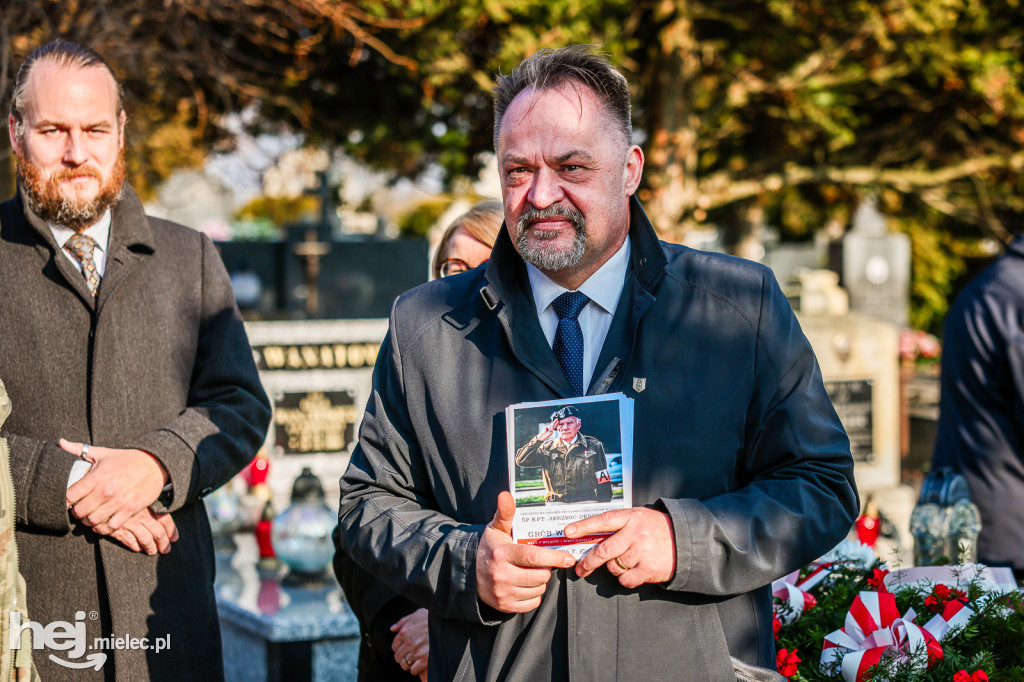 ODZNACZENIE MOGIŁY ŚP. KPT. JERZEGO DĘBICKIEGO