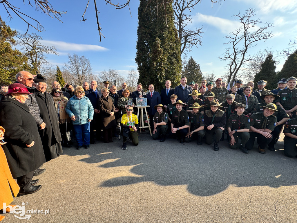 ODZNACZENIE MOGIŁY ŚP. KPT. JERZEGO DĘBICKIEGO