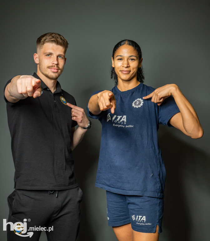  Siatkarki i piłkarze Stali Mielec wzajemnie promują swoje mecze