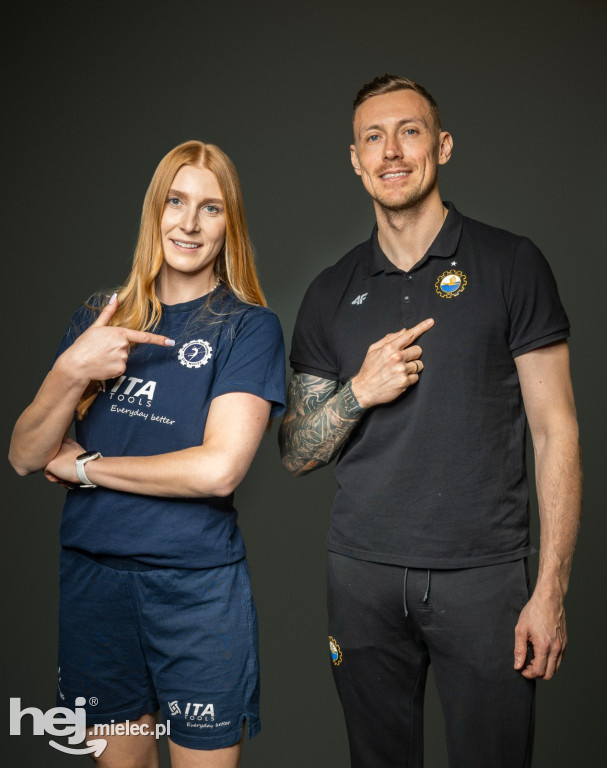  Siatkarki i piłkarze Stali Mielec wzajemnie promują swoje mecze