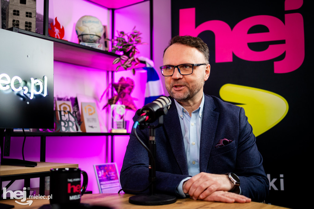 PAWEŁ PAZDAN: dyrektor szpitala. O inwestycjach, nowoczesnych technologiach i wyzwaniach w studiu hej.mielec.pl