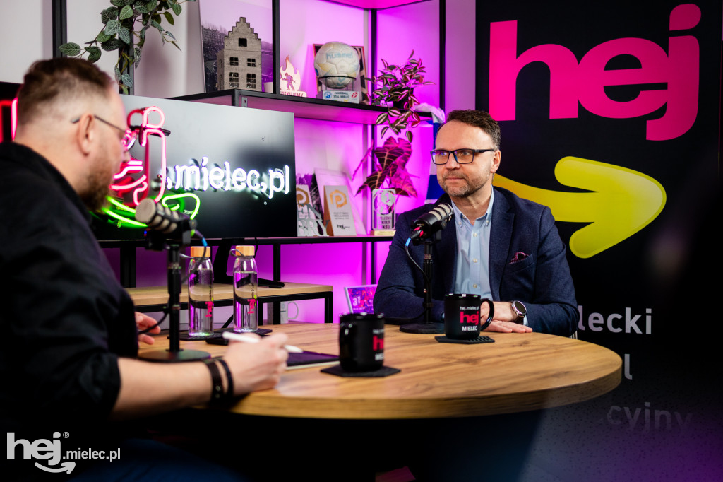 PAWEŁ PAZDAN: dyrektor szpitala. O inwestycjach, nowoczesnych technologiach i wyzwaniach w studiu hej.mielec.pl