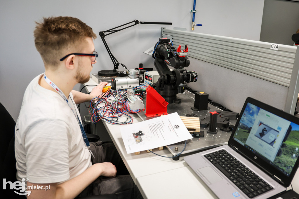 III Ogólnopolski Konkurs Robotyki Przemysłowej